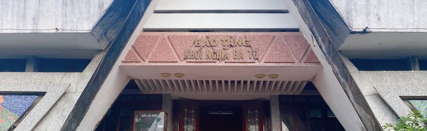 Hưởng ứng tuần lễ áo dài chào mừng ngày 8/3