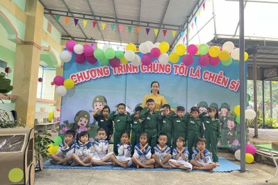 Hoat động chào mừng 22/12 lớp 5_6 tuổi